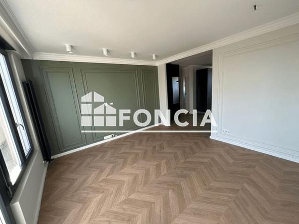 Location Appartement 4 pièces 58.33 m² - 29 RUE JOFFRE Thionville 57100