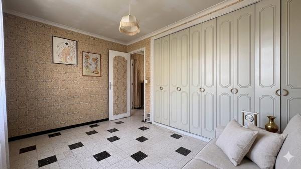 MAISON FAMILIALE AVEC GARAGE DANS LE QUARTIER RECHERCHÉ DU LYCÉE JEAN MOULIN