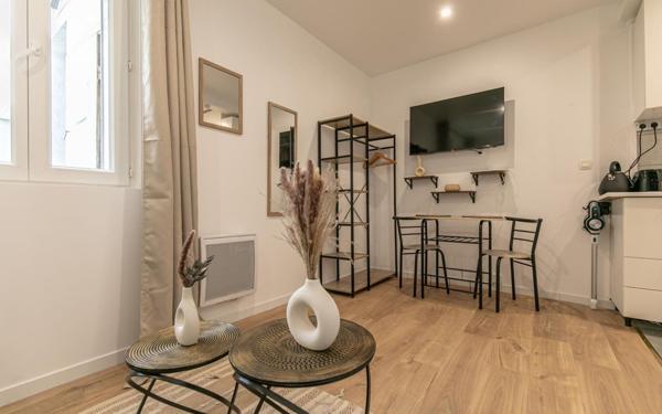 Appartement à vendre    1 pièce • 17 m2 Paris 18