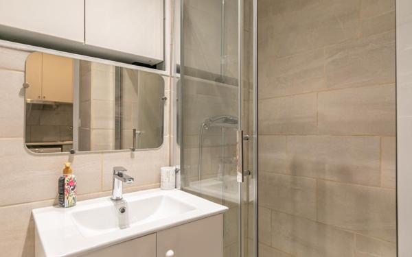 Appartement à vendre    1 pièce • 17 m2 Paris 18