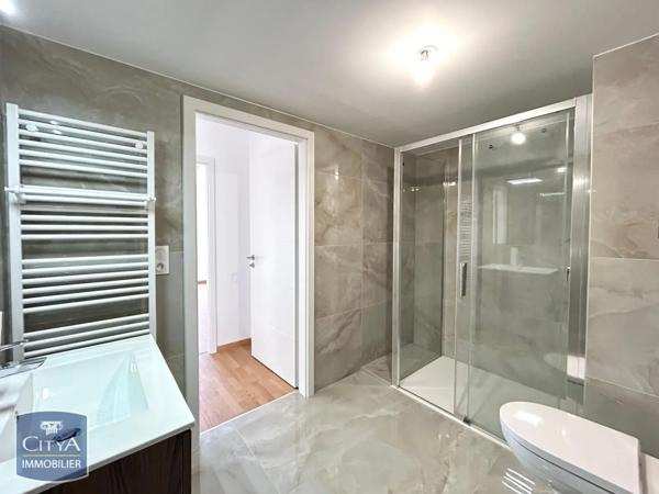 Appartement à louer 2 pièces 48.42m²