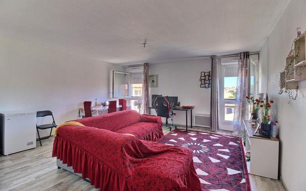 Appartement à vendre    2 pièces • 51 m2 Marseille 15