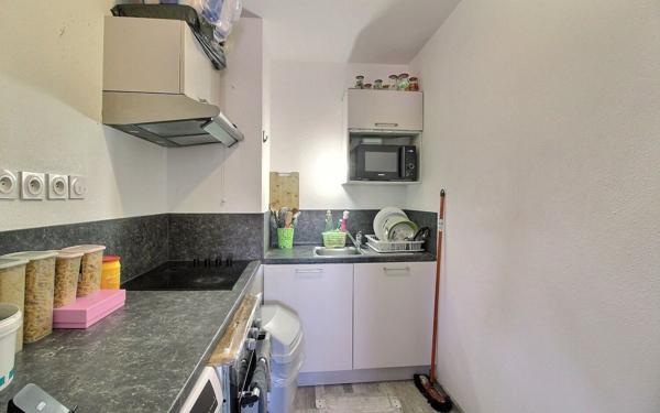 Appartement à vendre    2 pièces • 51 m2 Marseille 15