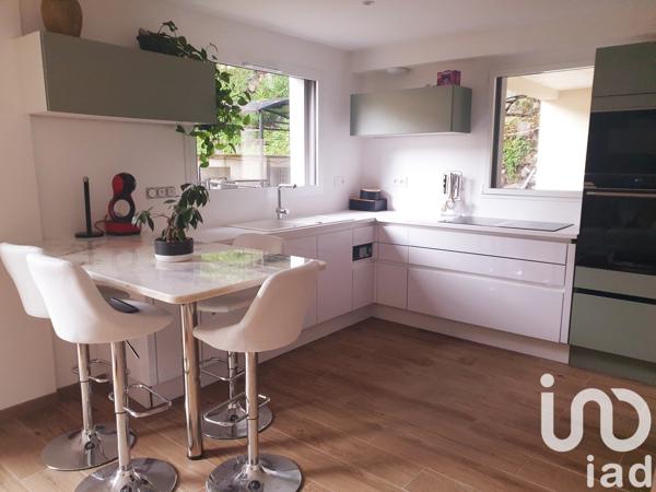 Maison 4 pièces de 73 m² à Argelès-Gazost (65400)