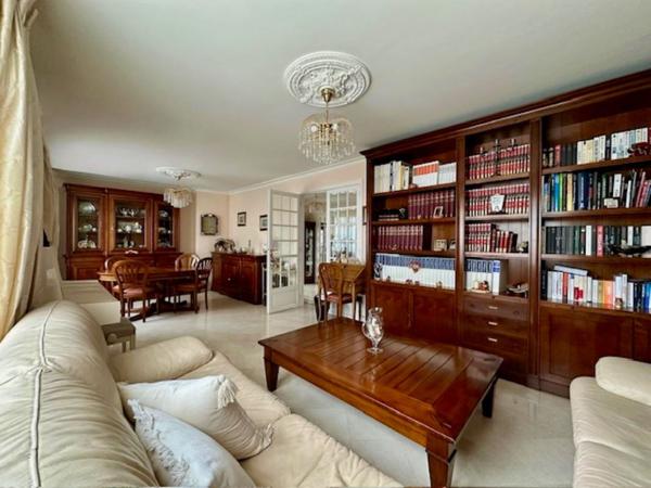 Maison Drancy 5 pièce(s) 169.71 m2 habitables - 243m2 surfaces utiles