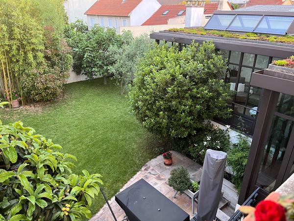 Maison Drancy 5 pièce(s) 169.71 m2 habitables - 243m2 surfaces utiles