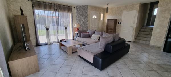 CHARMANTE MAISON FAMILIALE COMMUNE DE MIREFLEURS