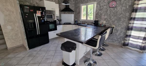 CHARMANTE MAISON FAMILIALE COMMUNE DE MIREFLEURS