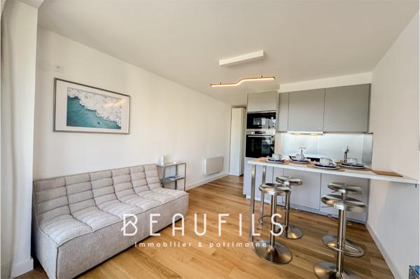 La Grande-Motte (34280) La Grande Motte - Port - Appartement refait-à-neuf - Résidence emblématique - Parking privatif