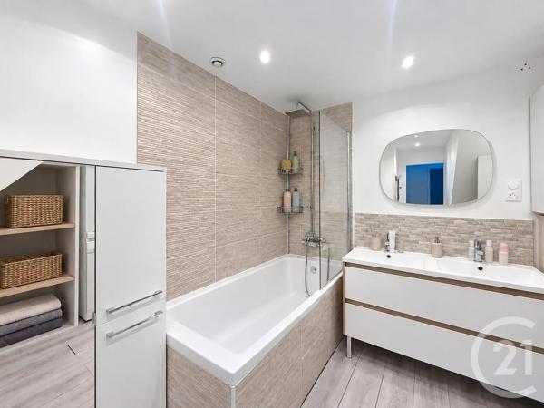 Maison à vendre  4 pièces - 107,60 m 2   MONTFERMEIL  - 93