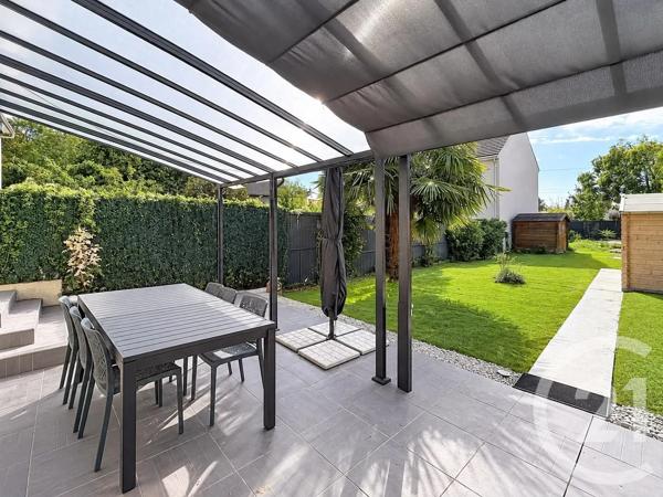 Maison à vendre  4 pièces - 107,60 m 2   MONTFERMEIL  - 93