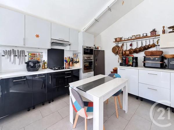 Maison à vendre  4 pièces - 107,60 m 2   MONTFERMEIL  - 93