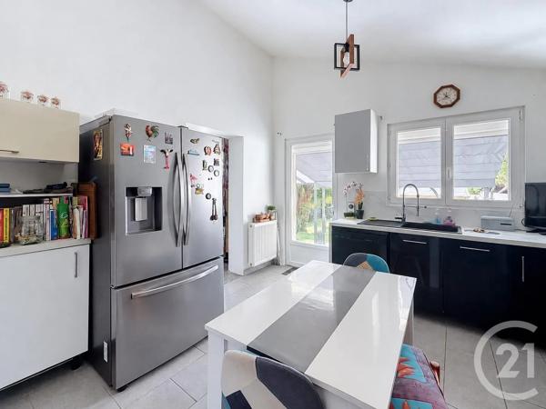 Maison à vendre  4 pièces - 107,60 m 2   MONTFERMEIL  - 93