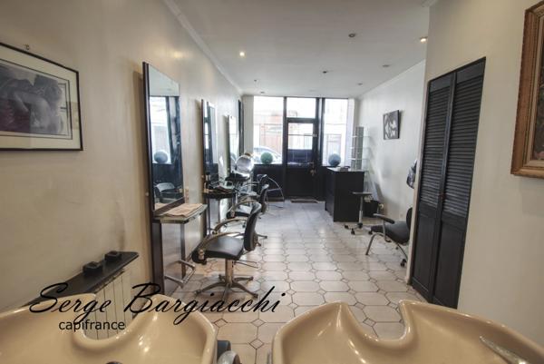 à Douai Centre, Maison de ville 4 pièces, 3 niveaux, 80 M² DOUAI (59)