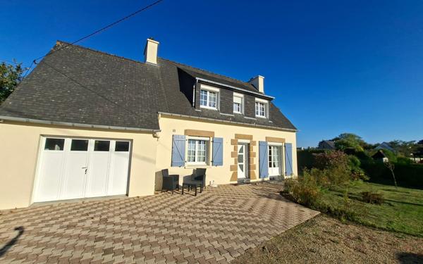 Maison à vendre    5 pièces •  Lanmeur