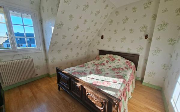 Maison à vendre    5 pièces •  Lanmeur