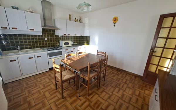 Maison à vendre    5 pièces •  Lanmeur