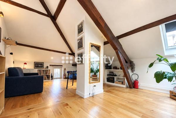 Maison
         8 pièces
        - 239 m² Bien prestige 999 000 € *