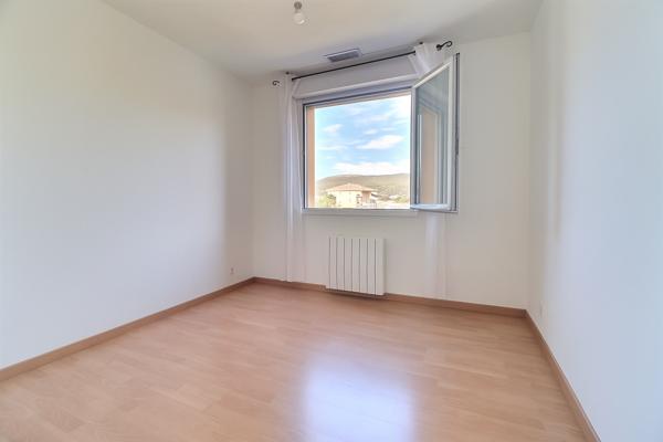 Chateau gombert (13013) Duplex T5 avec terrasse et garage...