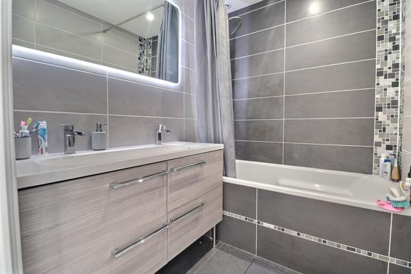 Chateau gombert (13013) Duplex T5 avec terrasse et garage...