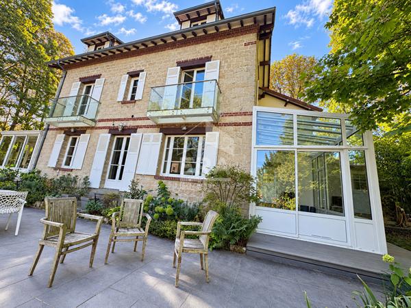 LUZARCHES  PROPRIÉTÉ RARE 246m2