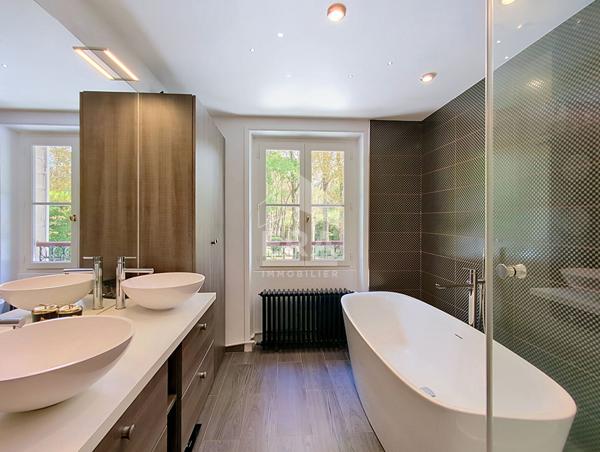 LUZARCHES  PROPRIÉTÉ RARE 246m2