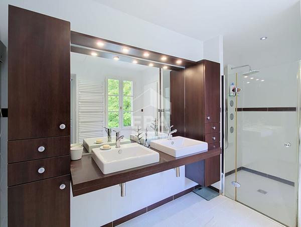 LUZARCHES  PROPRIÉTÉ RARE 246m2