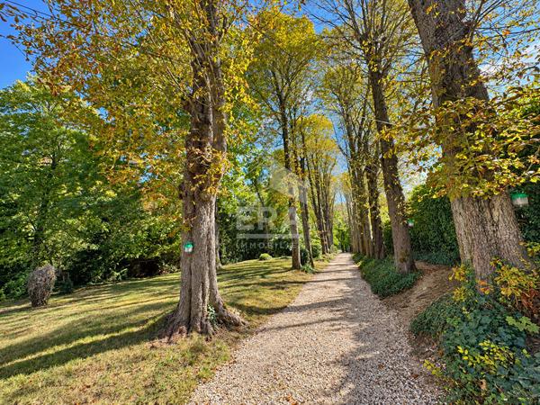 LUZARCHES  PROPRIÉTÉ RARE 246m2