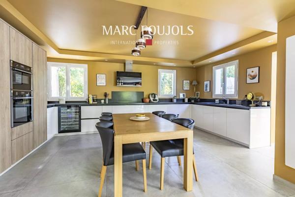 Domaine du Lys – Lamorlaye – Maison entièrement rénovée sur un parc boisé