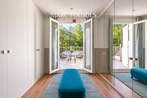 Domaine du Lys – Lamorlaye – Maison entièrement rénovée sur un parc boisé