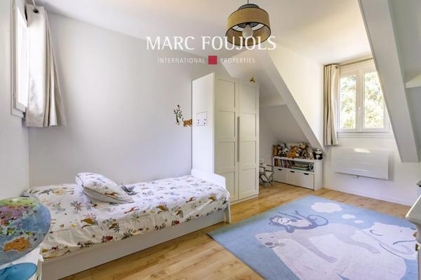 Domaine du Lys – Lamorlaye – Maison entièrement rénovée sur un parc boisé