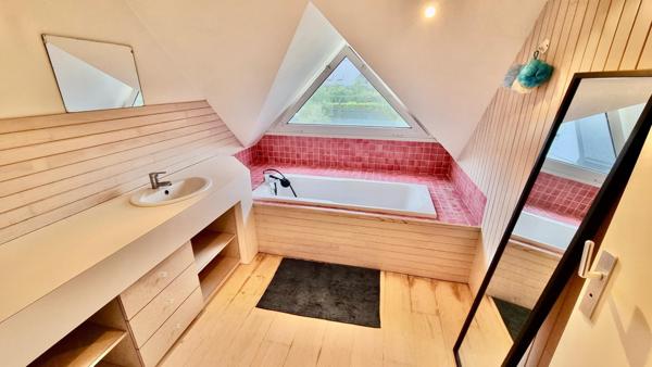 MAISON D'ARCHITECTE DE 200 M2 SANS VIS A VIS