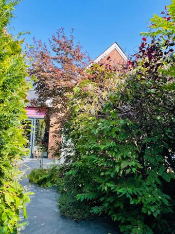 MAISON D'ARCHITECTE DE 200 M2 SANS VIS A VIS