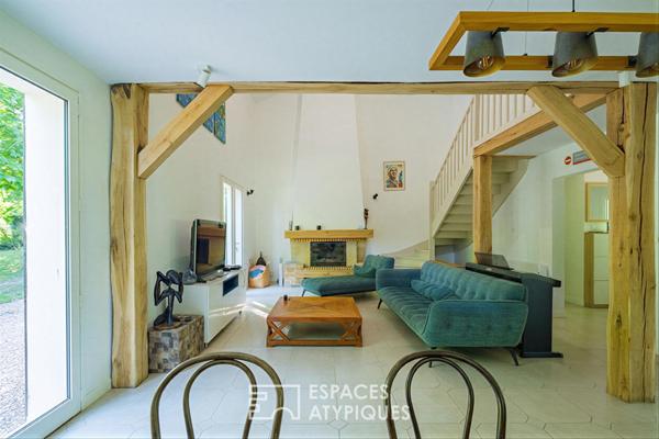 Maison rénovée avec parc boisé et vue sur l’abbaye