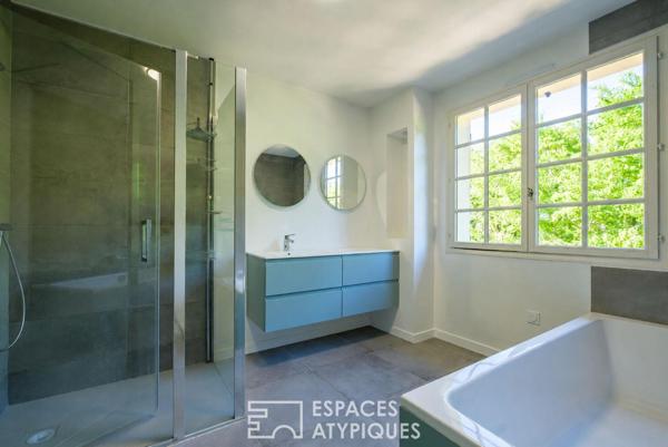 Maison rénovée avec parc boisé et vue sur l’abbaye
