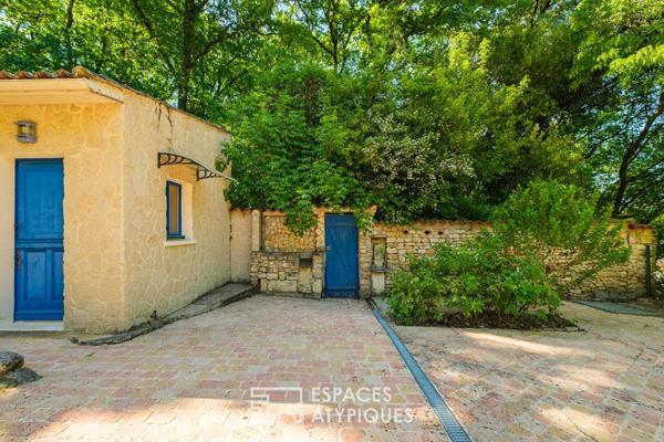 Maison rénovée avec parc boisé et vue sur l’abbaye