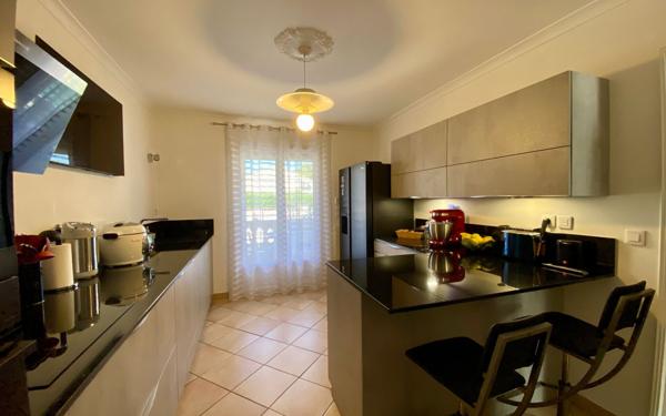 Maison à vendre    4 pièces •  Nîmes