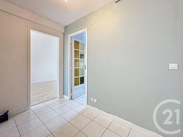 Appartement F3 à vendre  3 pièces - 61,81 m 2   VILLENEUVE LE ROI  - 94