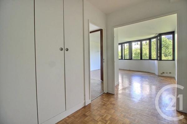 Appartement F3 à vendre  3 pièces - 70,45 m 2   PANTIN  - 93
