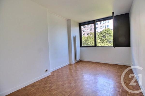 Appartement F3 à vendre  3 pièces - 70,45 m 2   PANTIN  - 93
