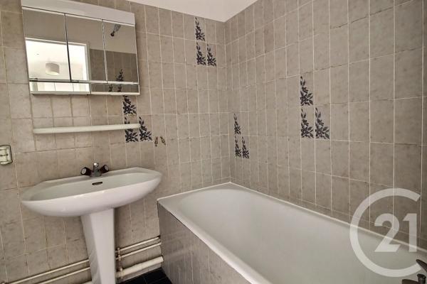 Appartement F3 à vendre  3 pièces - 70,45 m 2   PANTIN  - 93