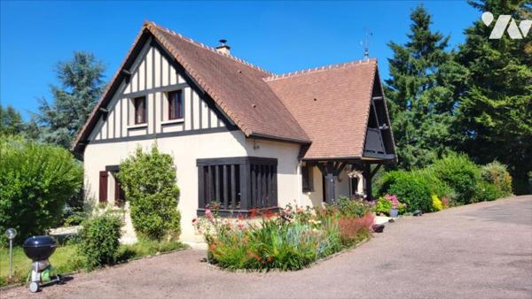 Belle maison sur sous-sol avec parc de 5187 m²