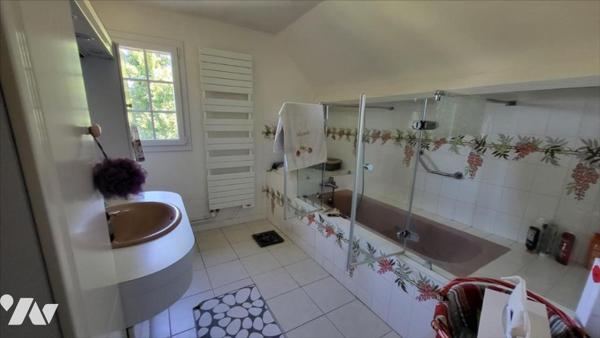 Belle maison sur sous-sol avec parc de 5187 m²