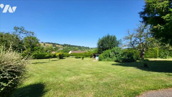 Belle maison sur sous-sol avec parc de 5187 m²