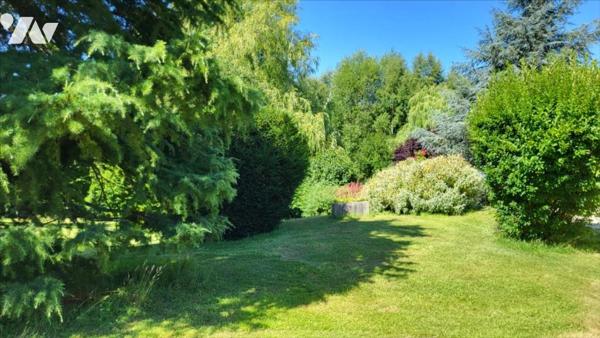 Belle maison sur sous-sol avec parc de 5187 m²