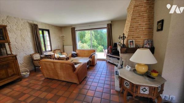 Belle maison sur sous-sol avec parc de 5187 m²