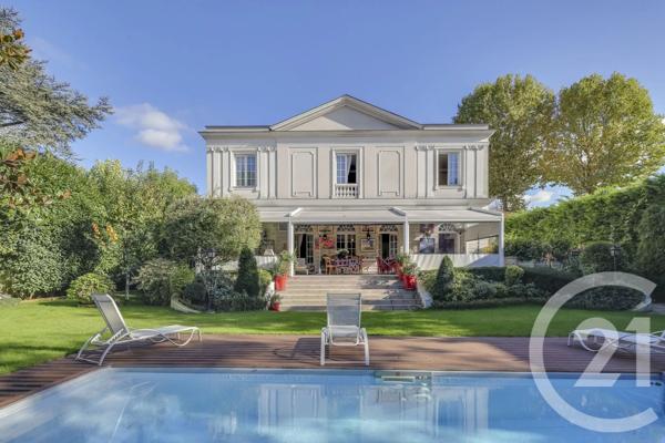 Maison à vendre  8 pièces - 232,13 m 2   ST MAURICE  - 94
