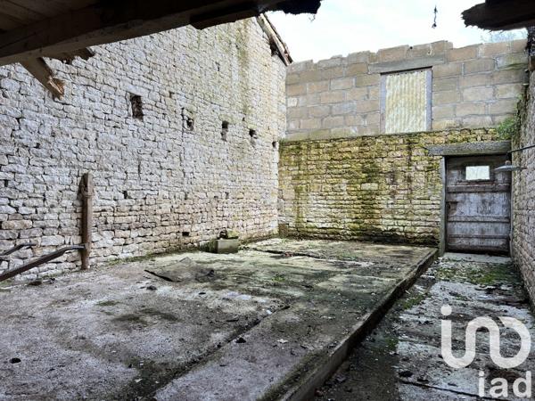 Longère 5 pièces de 350 m² à Brioux-sur-Boutonne (79170)