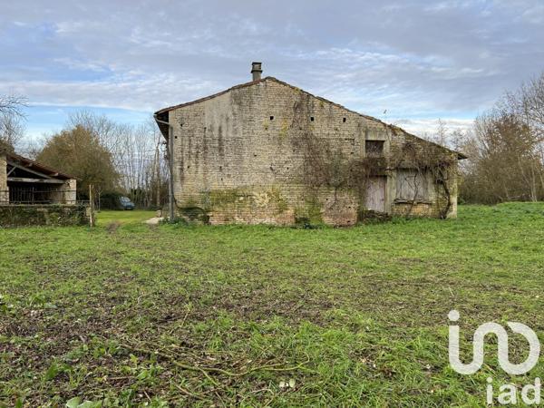 Longère 5 pièces de 350 m² à Brioux-sur-Boutonne (79170)