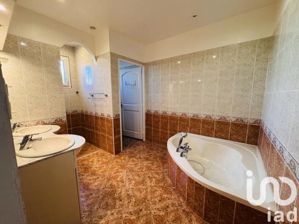 Maison à vendre 6 pièces 166 m² Vias